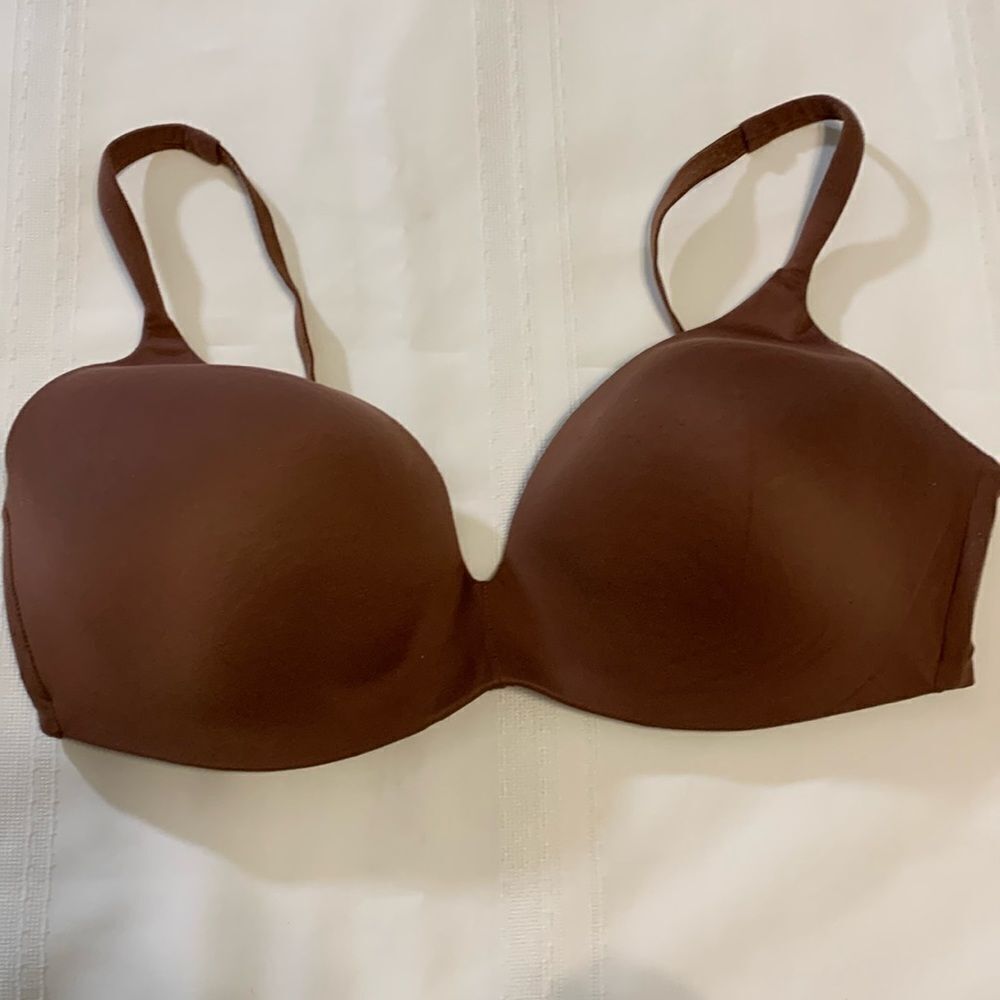 Victoria's Secret Size 38 D "Body by Victoria Ipex brown lightly padded bra